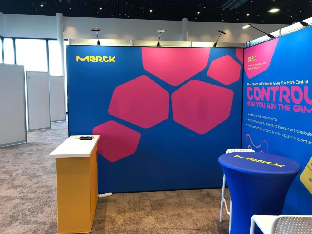 photo realisation stand